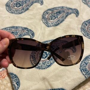 Oscar de la Renta Sunglasses